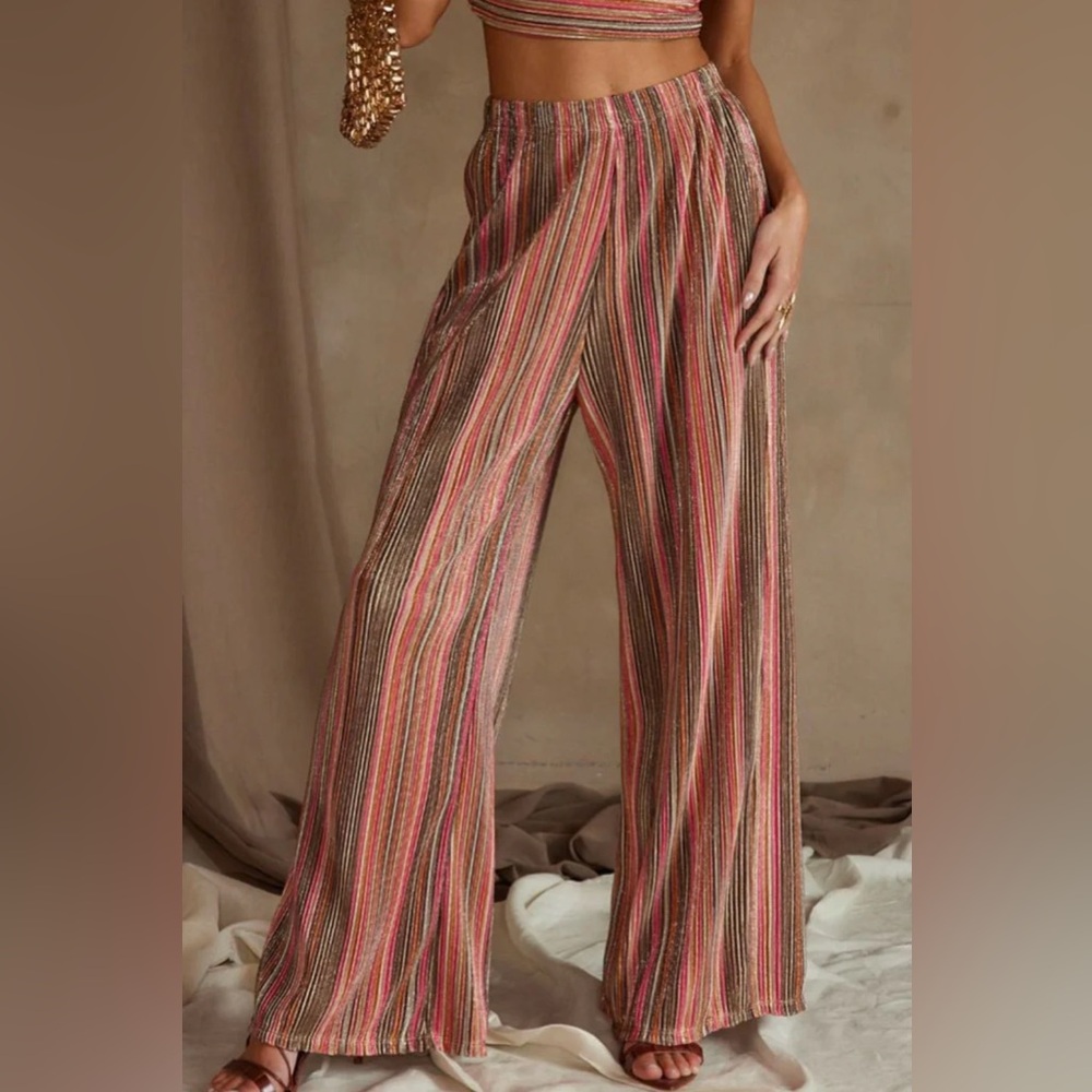 Two Piece Set - Picture 3 of 9